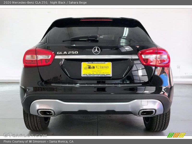Night Black / Sahara Beige 2020 Mercedes-Benz GLA 250