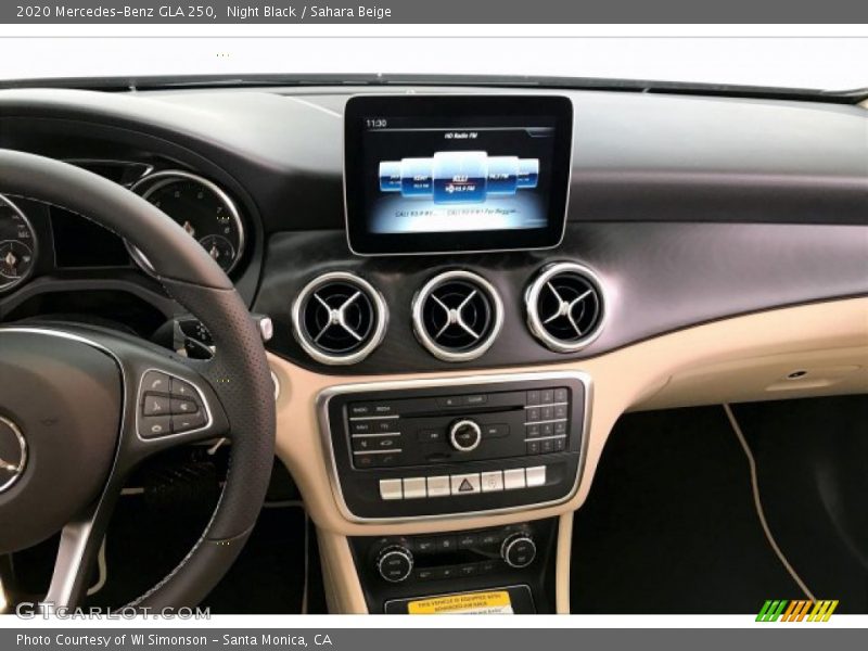 Night Black / Sahara Beige 2020 Mercedes-Benz GLA 250