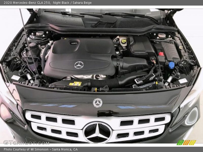 Night Black / Sahara Beige 2020 Mercedes-Benz GLA 250