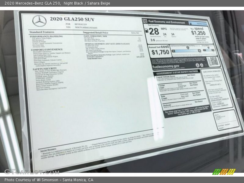 Night Black / Sahara Beige 2020 Mercedes-Benz GLA 250