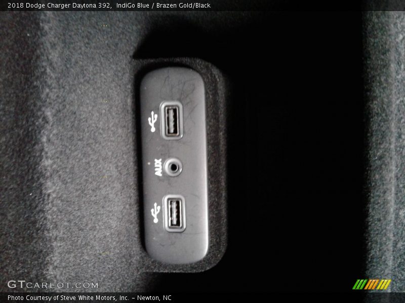 IndiGo Blue / Brazen Gold/Black 2018 Dodge Charger Daytona 392