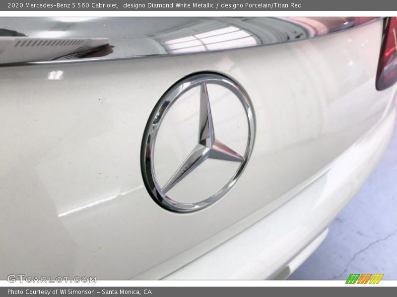 designo Diamond White Metallic / designo Porcelain/Titan Red 2020 Mercedes-Benz S 560 Cabriolet
