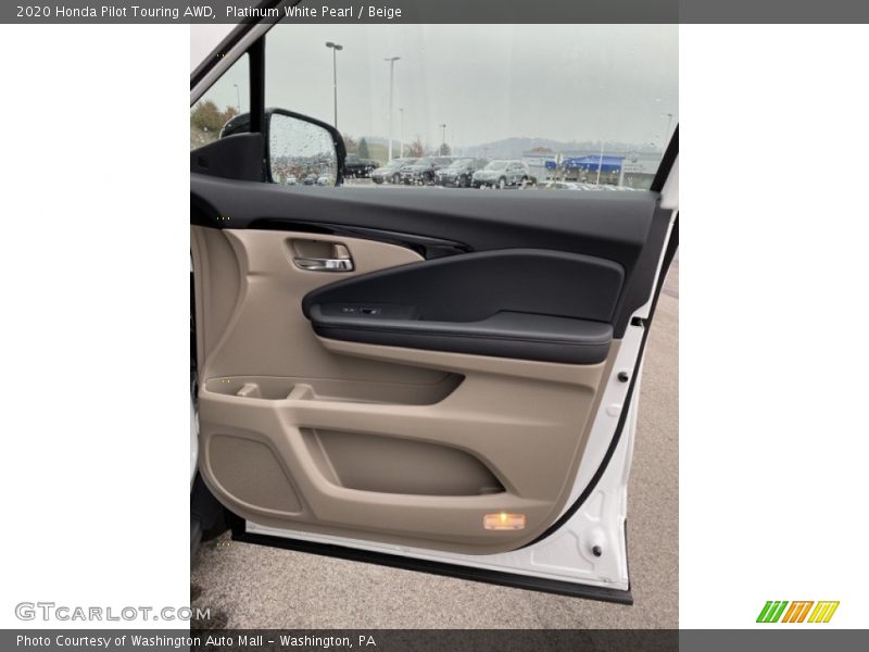Door Panel of 2020 Pilot Touring AWD