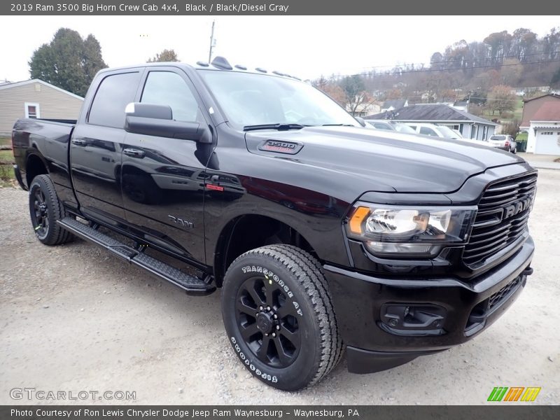 Front 3/4 View of 2019 3500 Big Horn Crew Cab 4x4