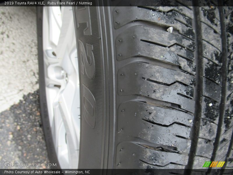 Ruby Flare Pearl / Nutmeg 2019 Toyota RAV4 XLE