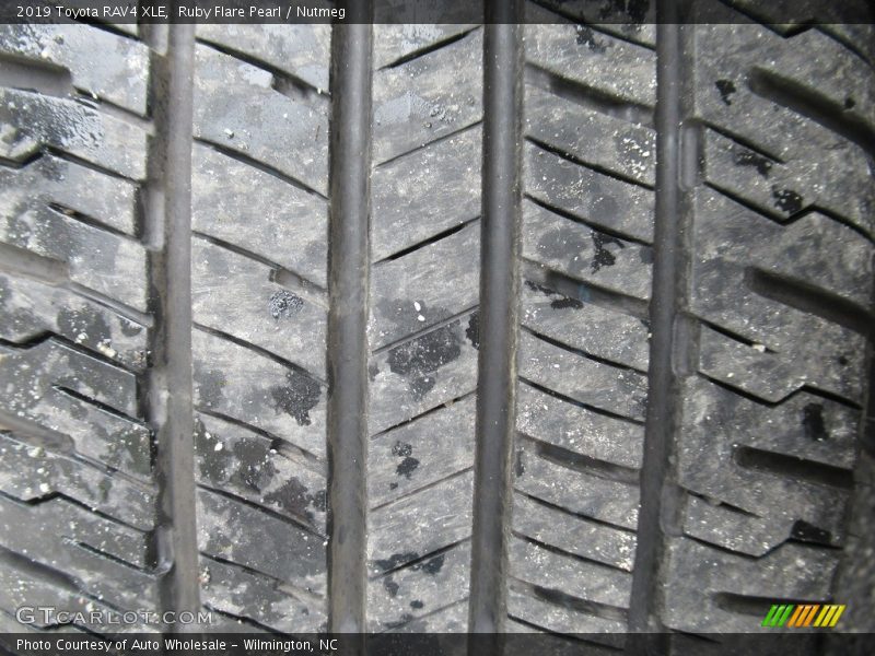 Ruby Flare Pearl / Nutmeg 2019 Toyota RAV4 XLE