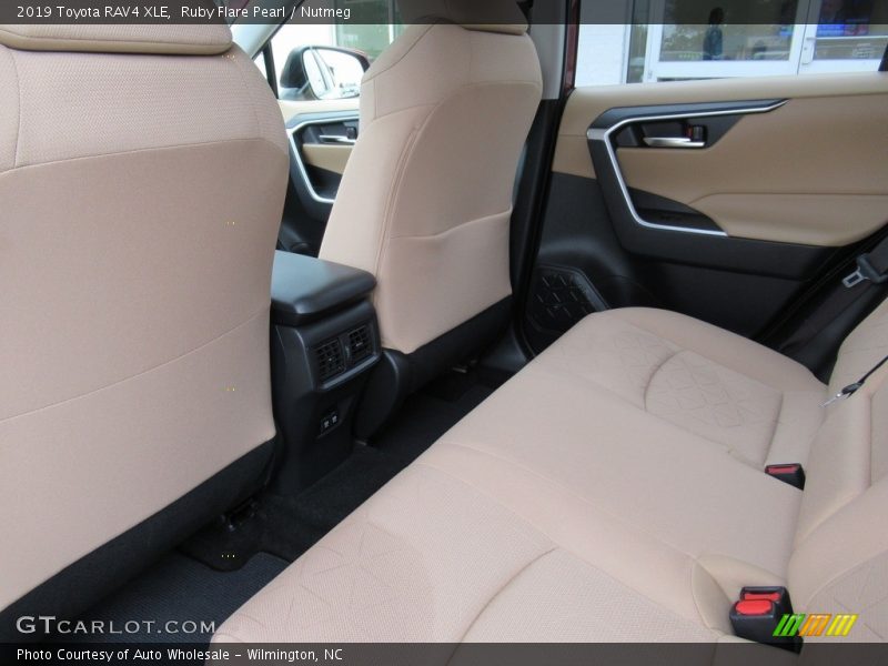 Ruby Flare Pearl / Nutmeg 2019 Toyota RAV4 XLE