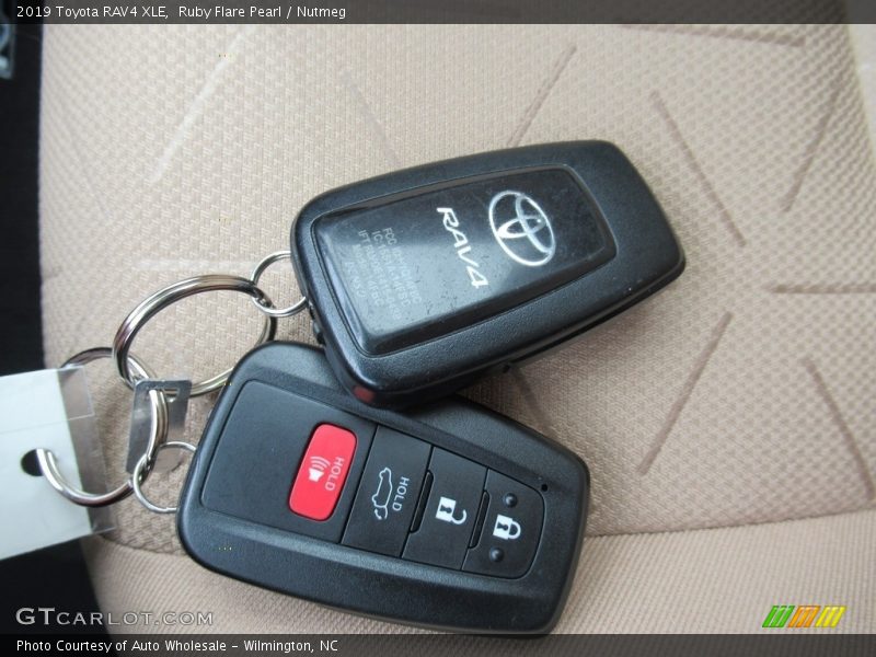 Ruby Flare Pearl / Nutmeg 2019 Toyota RAV4 XLE