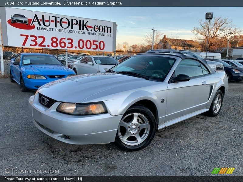 Silver Metallic / Medium Graphite 2004 Ford Mustang Convertible