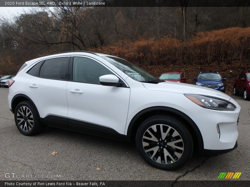 Front 3/4 View of 2020 Escape SEL 4WD