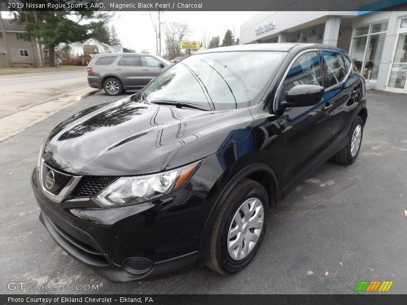Magnetic Black Pearl / Charcoal 2019 Nissan Rogue Sport S AWD