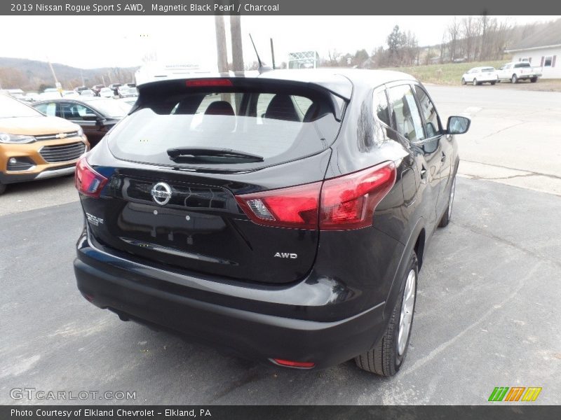 Magnetic Black Pearl / Charcoal 2019 Nissan Rogue Sport S AWD