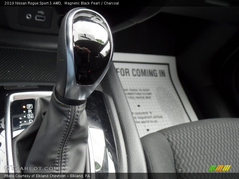 Magnetic Black Pearl / Charcoal 2019 Nissan Rogue Sport S AWD