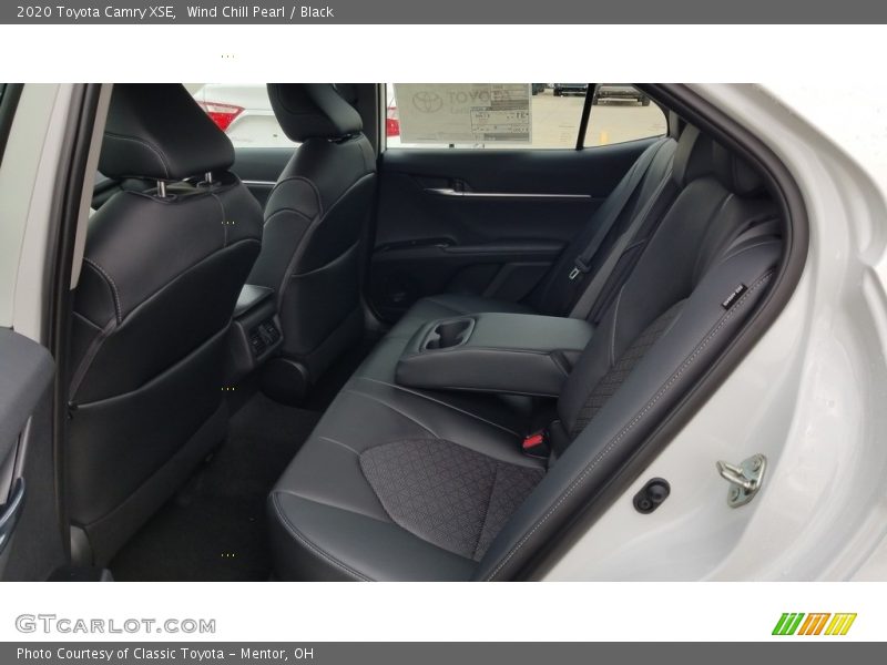Wind Chill Pearl / Black 2020 Toyota Camry XSE