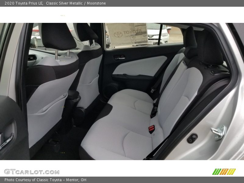 Classic Silver Metallic / Moonstone 2020 Toyota Prius LE
