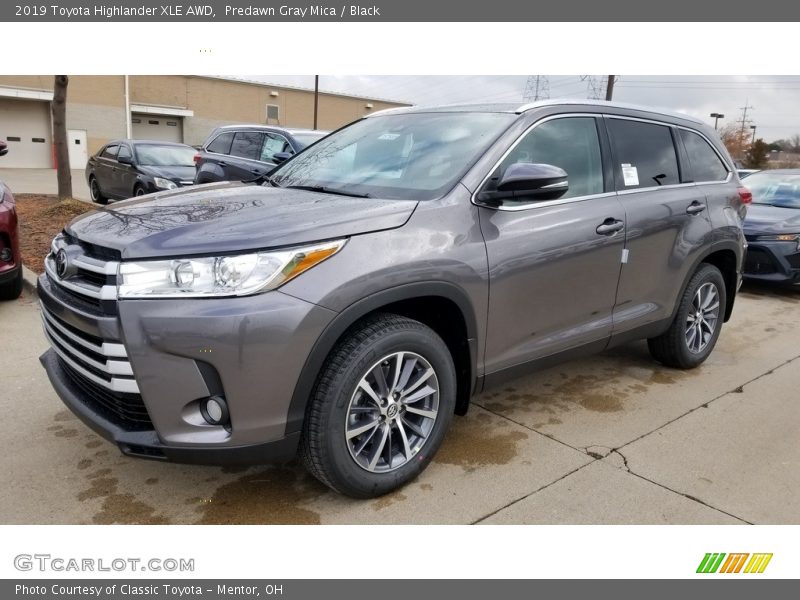 Predawn Gray Mica / Black 2019 Toyota Highlander XLE AWD