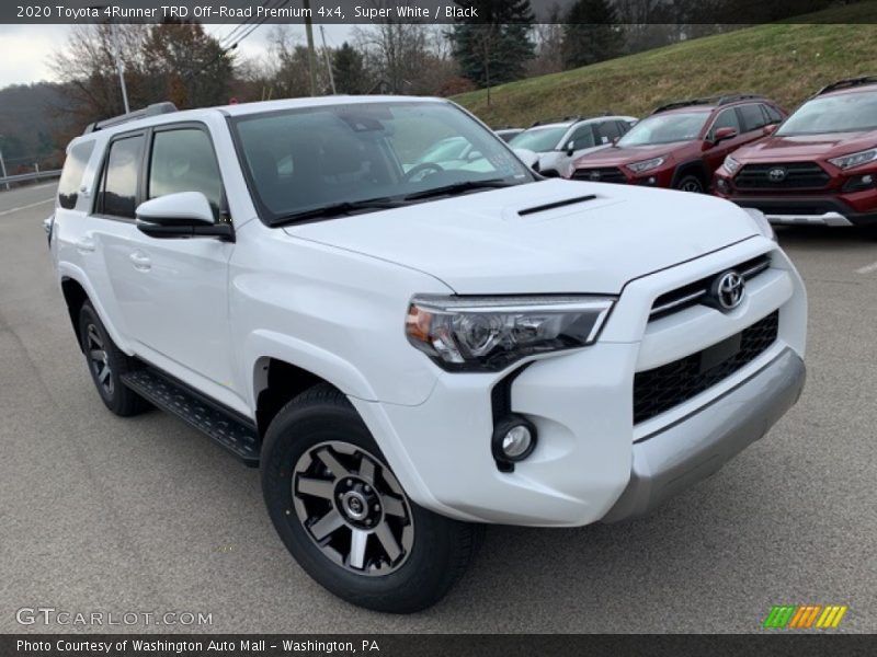 Front 3/4 View of 2020 4Runner TRD Off-Road Premium 4x4