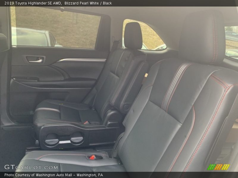 Blizzard Pearl White / Black 2019 Toyota Highlander SE AWD