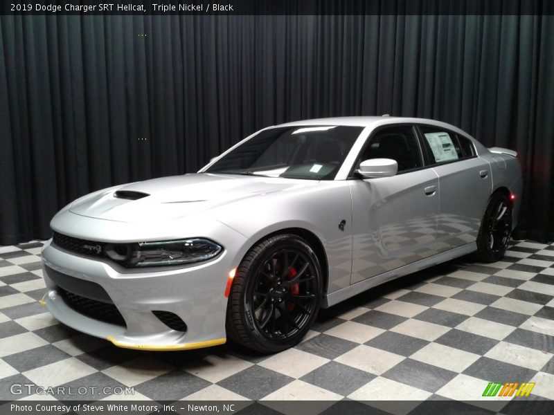 Front 3/4 View of 2019 Charger SRT Hellcat