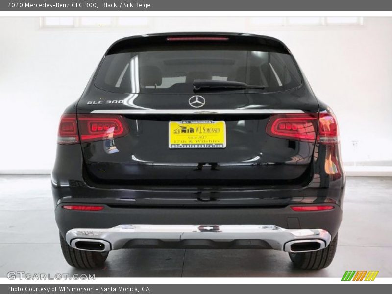 Black / Silk Beige 2020 Mercedes-Benz GLC 300