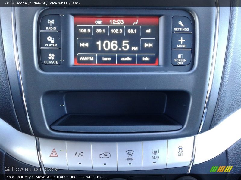 Vice White / Black 2019 Dodge Journey SE