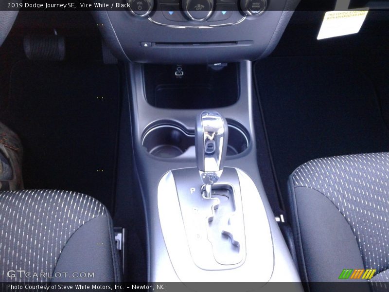 Vice White / Black 2019 Dodge Journey SE
