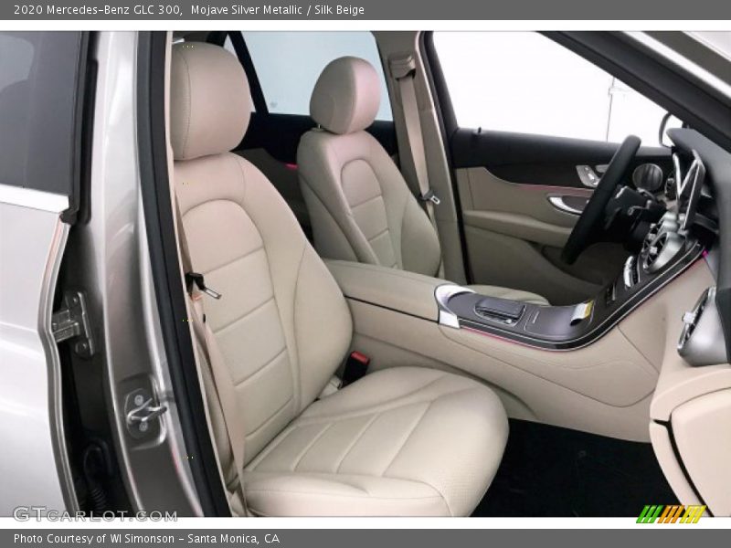 Mojave Silver Metallic / Silk Beige 2020 Mercedes-Benz GLC 300