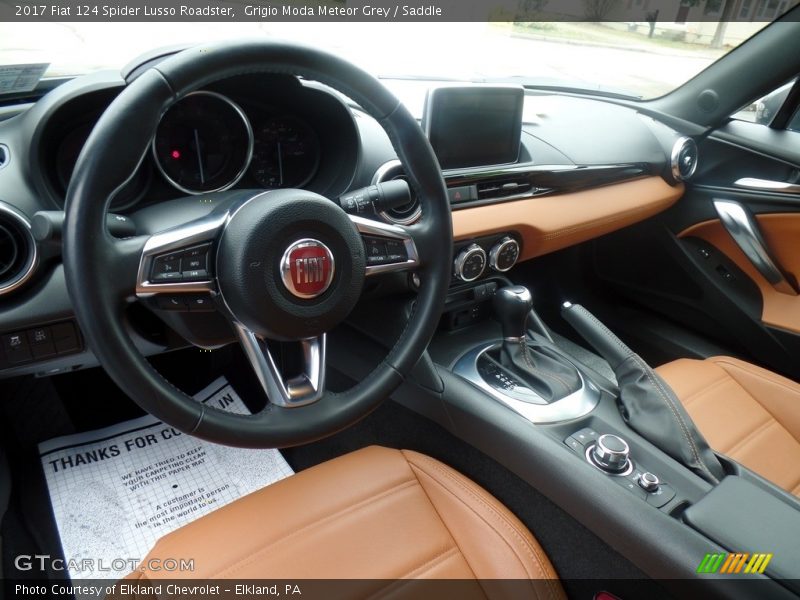  2017 124 Spider Lusso Roadster Saddle Interior