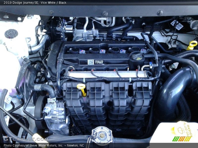 Vice White / Black 2019 Dodge Journey SE