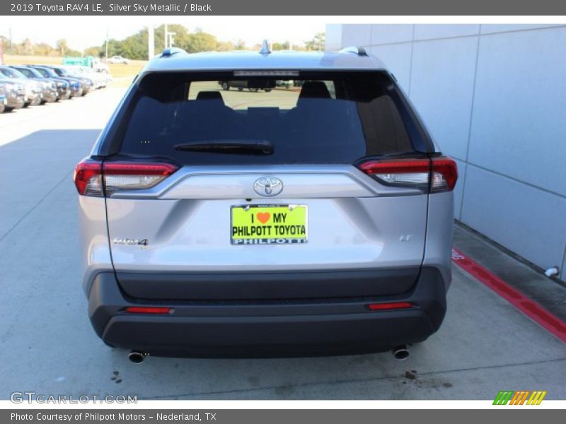 Silver Sky Metallic / Black 2019 Toyota RAV4 LE