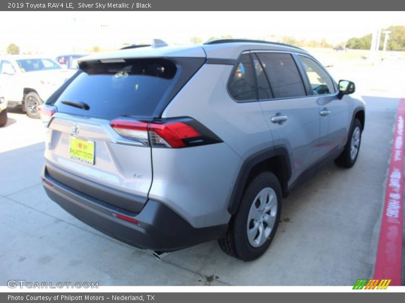 Silver Sky Metallic / Black 2019 Toyota RAV4 LE