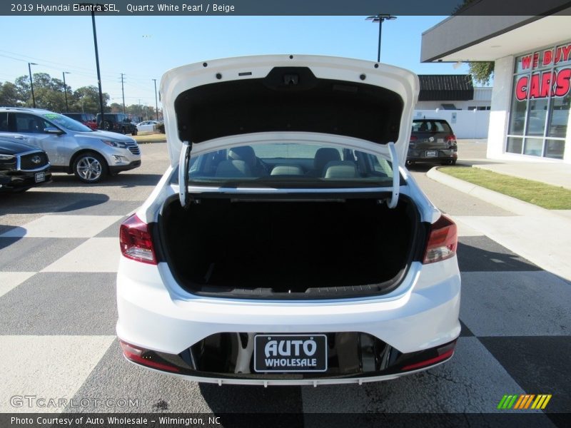 Quartz White Pearl / Beige 2019 Hyundai Elantra SEL