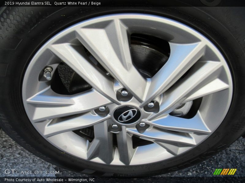 Quartz White Pearl / Beige 2019 Hyundai Elantra SEL