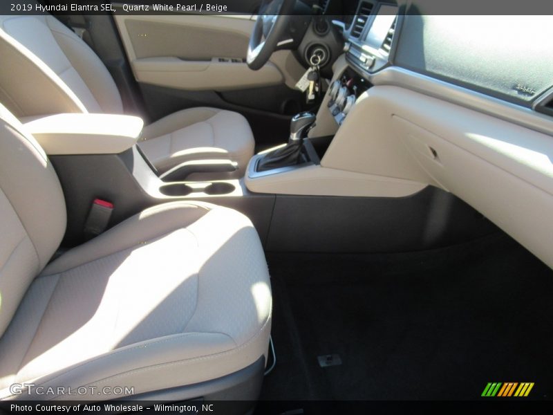Quartz White Pearl / Beige 2019 Hyundai Elantra SEL