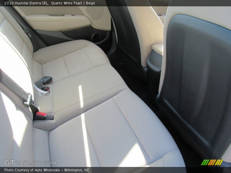 Quartz White Pearl / Beige 2019 Hyundai Elantra SEL
