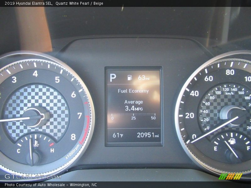 Quartz White Pearl / Beige 2019 Hyundai Elantra SEL