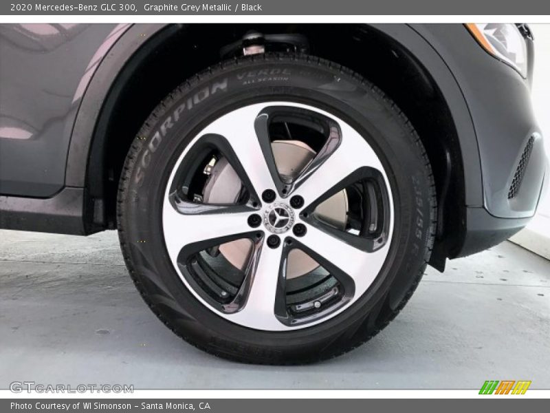 Graphite Grey Metallic / Black 2020 Mercedes-Benz GLC 300