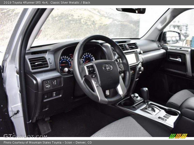 Classic Silver Metallic / Black 2019 Toyota 4Runner SR5 4x4