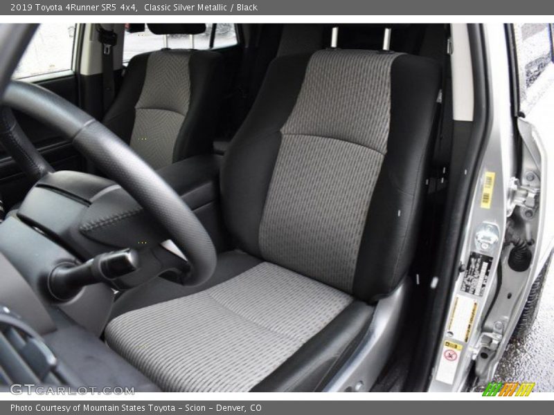 Classic Silver Metallic / Black 2019 Toyota 4Runner SR5 4x4