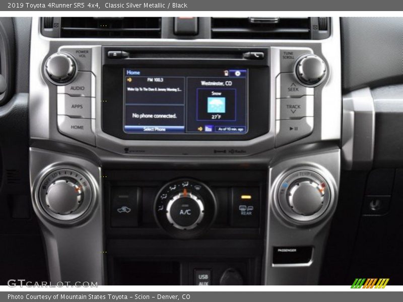 Classic Silver Metallic / Black 2019 Toyota 4Runner SR5 4x4