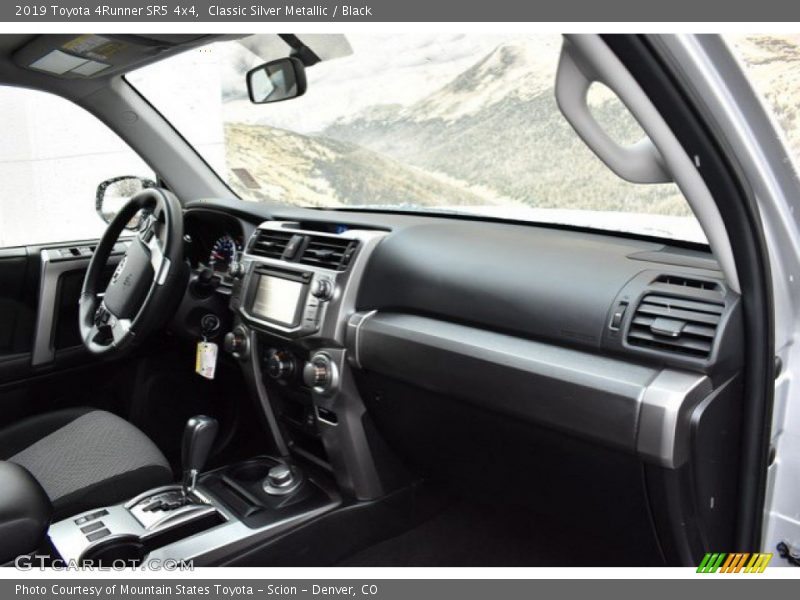 Classic Silver Metallic / Black 2019 Toyota 4Runner SR5 4x4