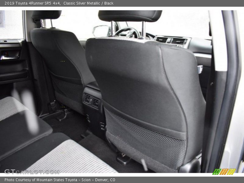 Classic Silver Metallic / Black 2019 Toyota 4Runner SR5 4x4
