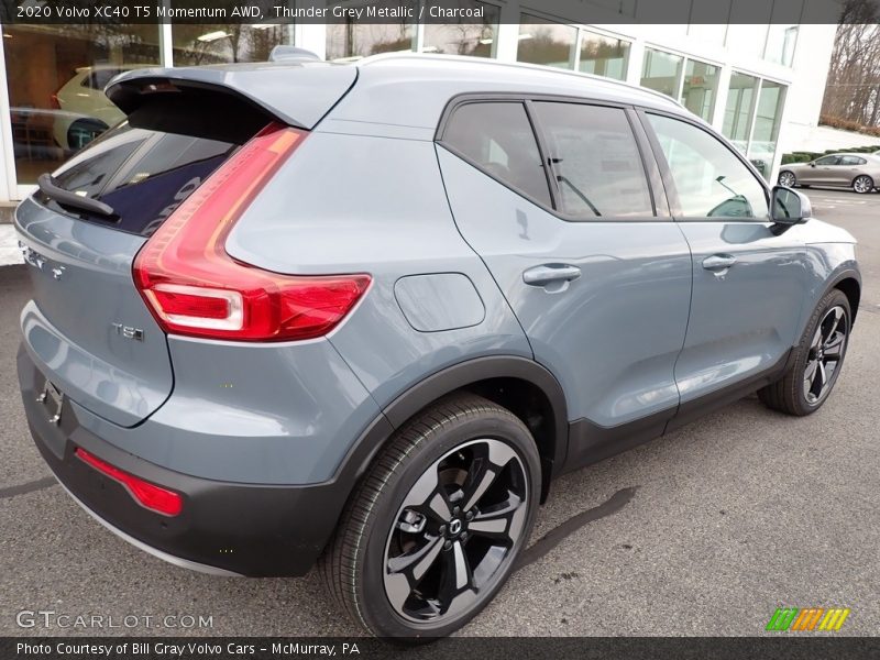 Thunder Grey Metallic / Charcoal 2020 Volvo XC40 T5 Momentum AWD