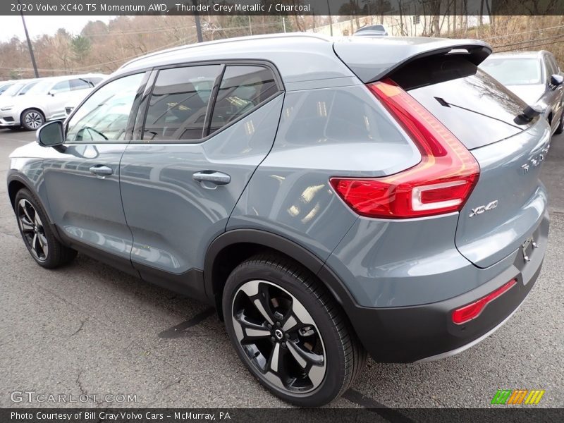Thunder Grey Metallic / Charcoal 2020 Volvo XC40 T5 Momentum AWD