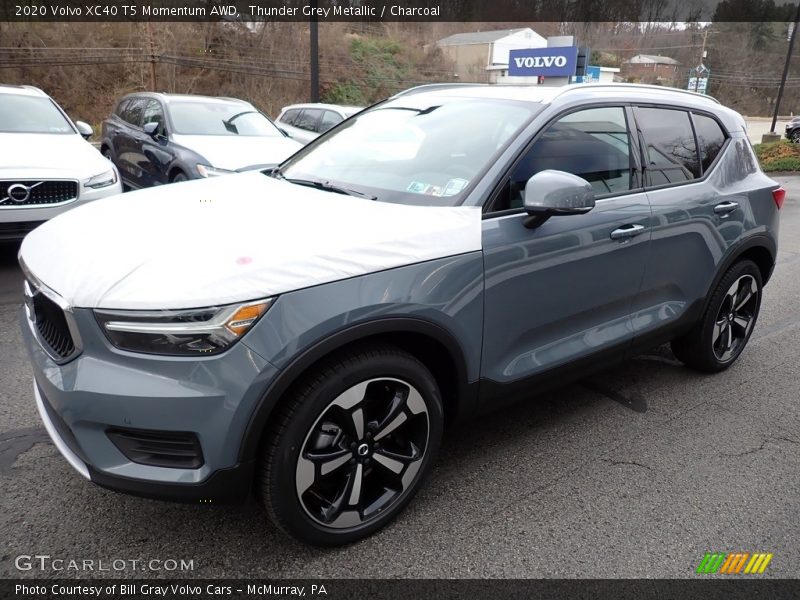 Thunder Grey Metallic / Charcoal 2020 Volvo XC40 T5 Momentum AWD