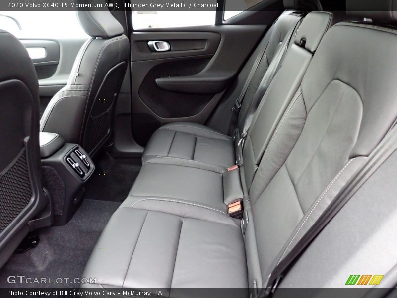 Thunder Grey Metallic / Charcoal 2020 Volvo XC40 T5 Momentum AWD
