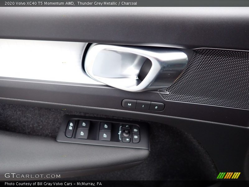 Thunder Grey Metallic / Charcoal 2020 Volvo XC40 T5 Momentum AWD