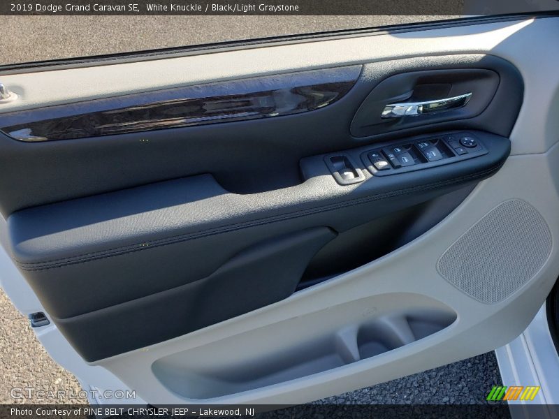 White Knuckle / Black/Light Graystone 2019 Dodge Grand Caravan SE