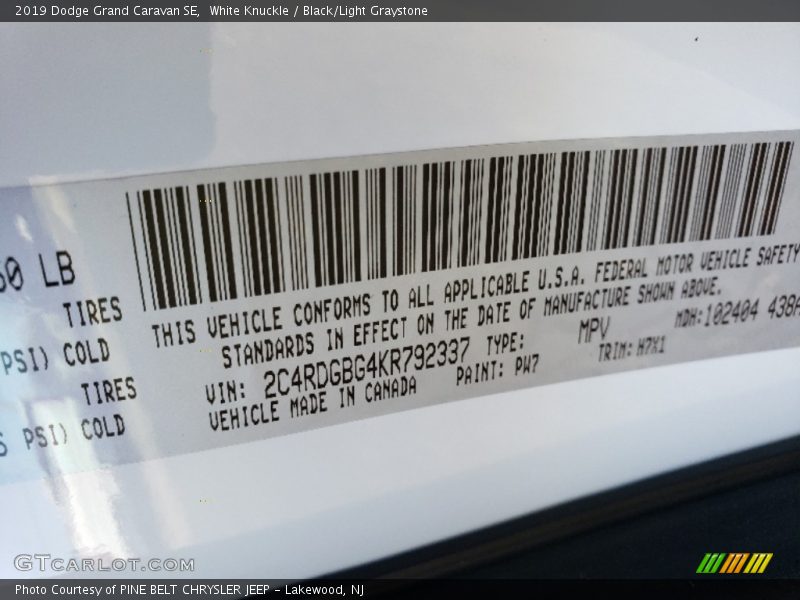 White Knuckle / Black/Light Graystone 2019 Dodge Grand Caravan SE