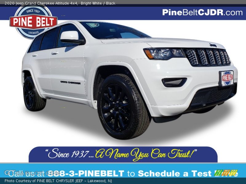 Bright White / Black 2020 Jeep Grand Cherokee Altitude 4x4